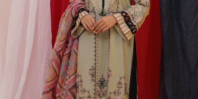 Declare New Year Sale Flat 25% & 30% Off 2 