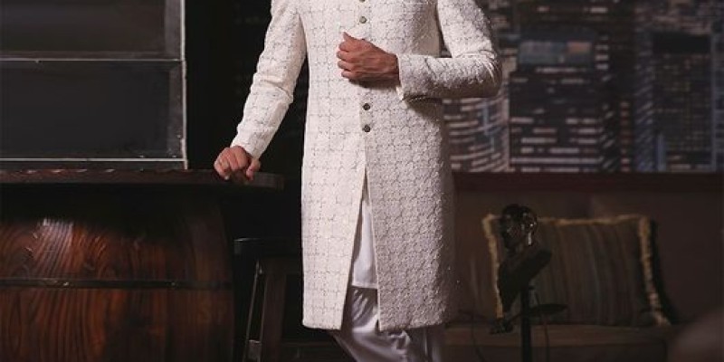 Amir Adnan Upto 50% off on Festive Collection 2 