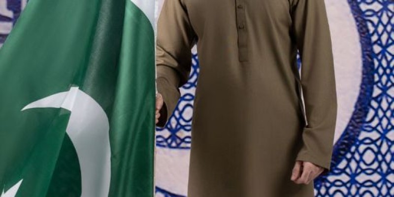 Alkaram Studio Azadi Sale Up to 50% Off! Hurry, Shop and Save Big! 2 