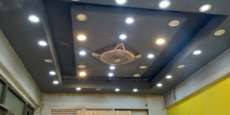 Prime location road facing shops for sale image 2