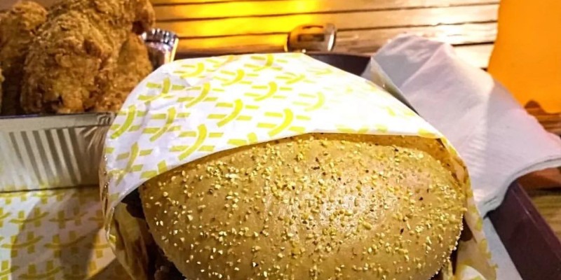 Chuckles Good For Two For Rs.1049/- 2 