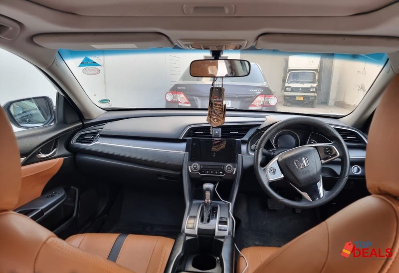 HONDA CIVIC 2017 model, White Color image 4