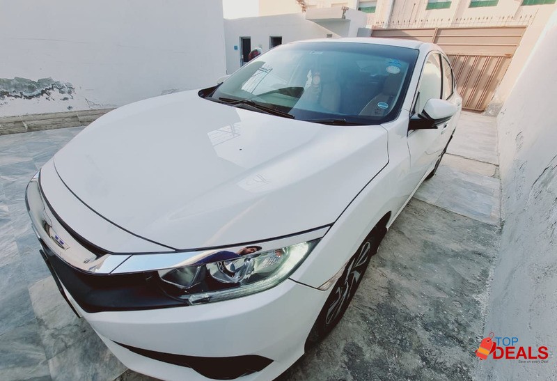 HONDA CIVIC 2017 model, White Color image 5