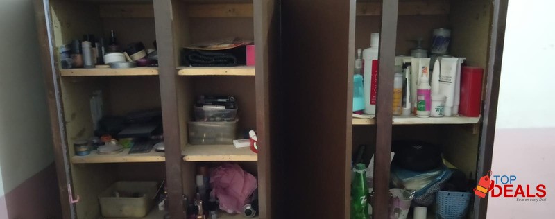 Cabinet 4 Door 8 portion image 3