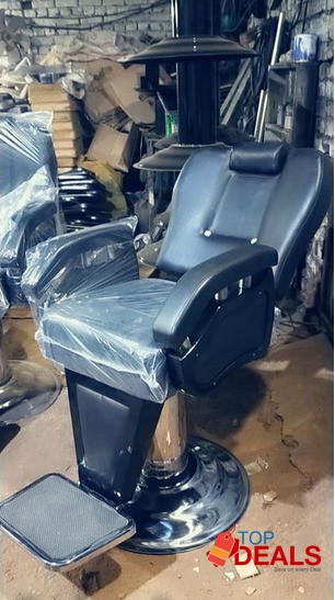 The right saloon furniture image 6