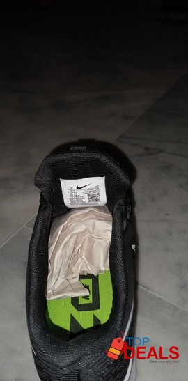 Nike runner shoe image 8