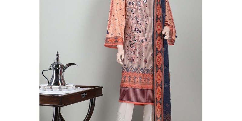 Pakistan Day Sale at SAYA  you can enjoy Flat 23% & Flat 33% Off on your favourite items 3 