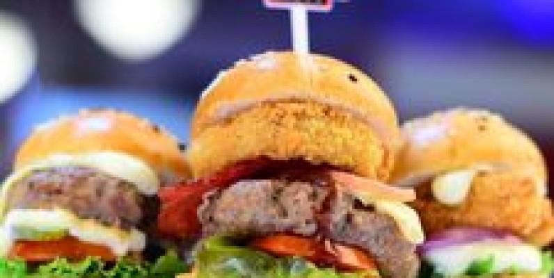 Big Moe's iftar & Diner Deal Platter! Just Rs.2595+tax 3 