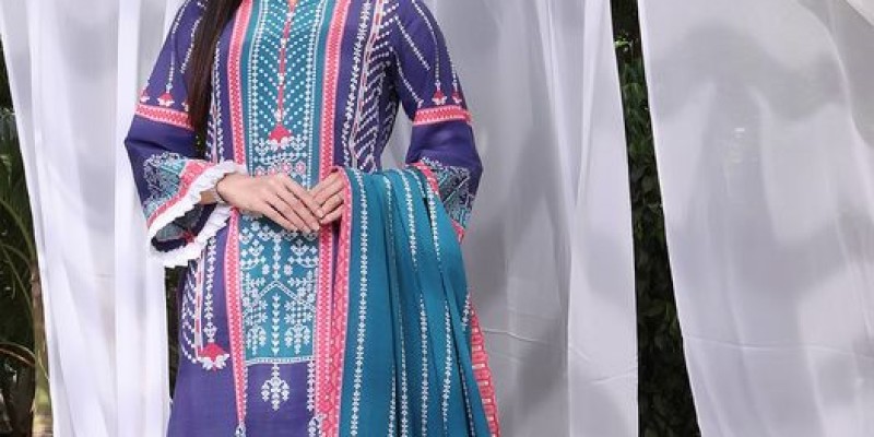 Khas Stores Blessed Friday Sale! Flat 25% & 50% Off 3 