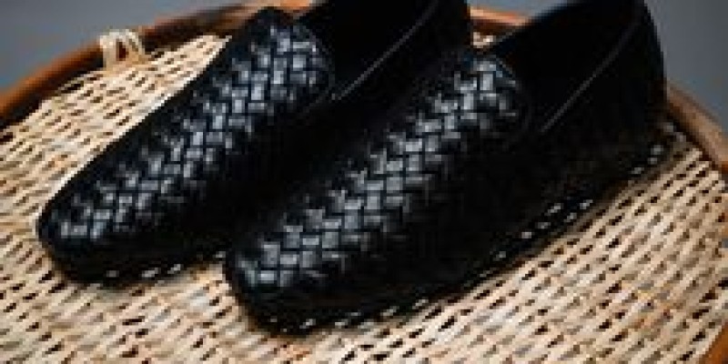 Footlib! Year End Sale Flat 50% Off 3 