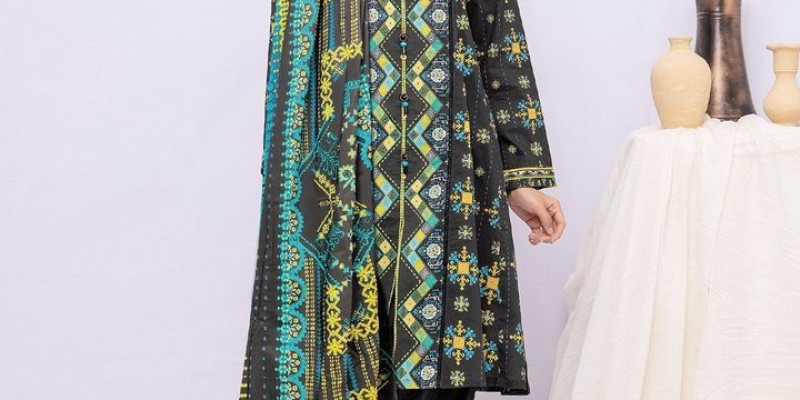 edenrobe PRE-SUMMER SALE! FLAT 50% OFF 3 