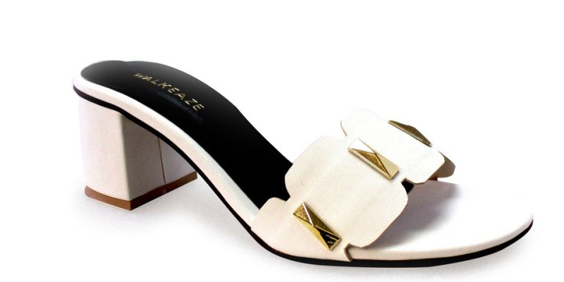 Valentine's Day Sale at WalkEaze! flat 15% and 20% discount 3 