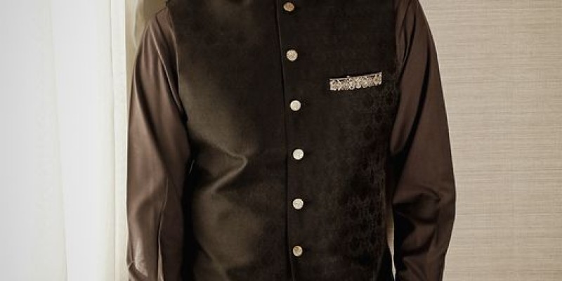 Amir Adnan Pakistan Day Sale Flat 23% Off 3 