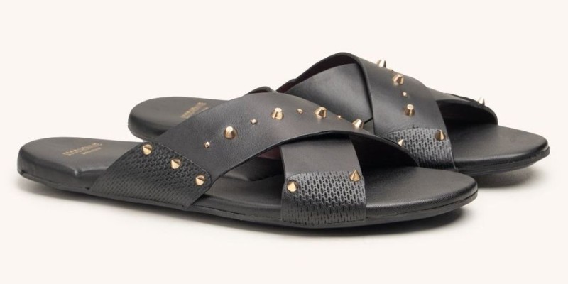 LOGO Shoes Celebrate Pakistan Day with 40% off 3 