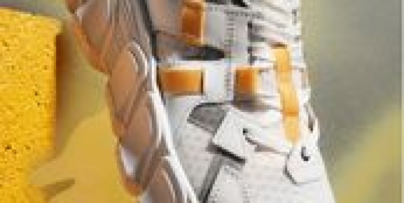 CAT Footwear Summer Sale Flat 25% & 50% off 3 