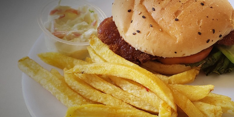 Toosa Offers Deal Continental Box For Rs.2370/- +tax 3 