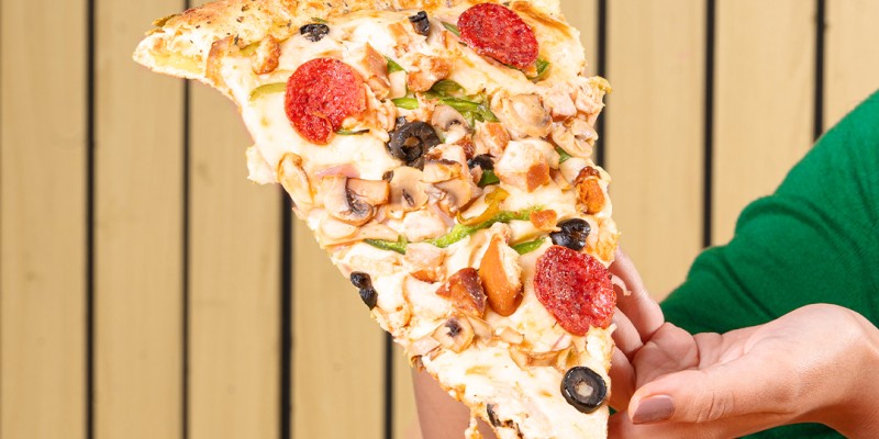 Broadway Pizza Summer Crazy Deal 2 For Rs.799/- 3 