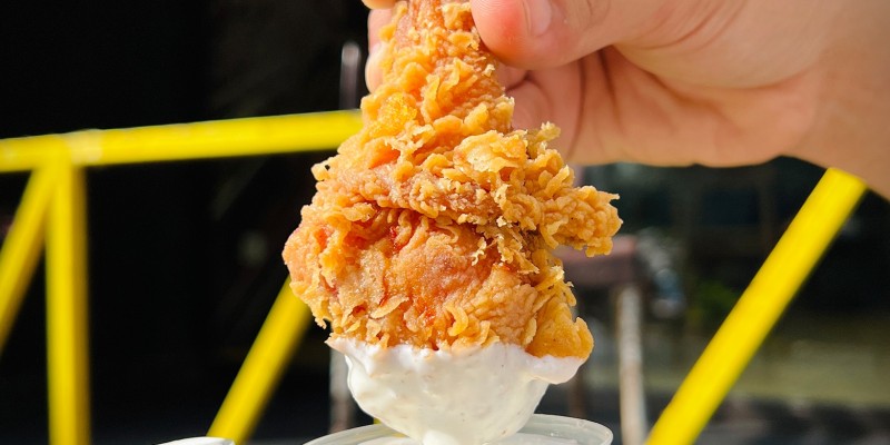 Clucky's Value Combo 2 For Rs.999/- 3 