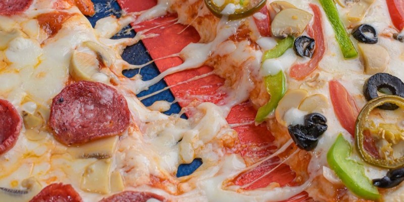 Bingo’s Pizza Extreme Double For Rs.2300/- 3 