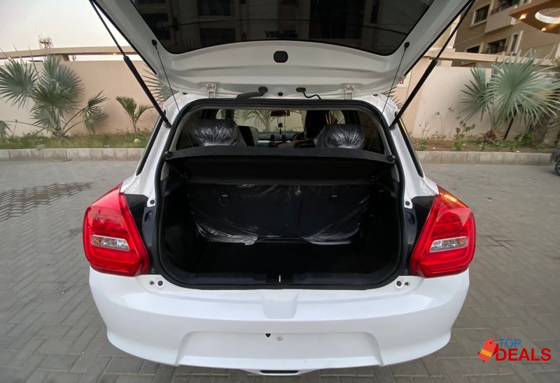 Suzuki Swift GL CVT 2022 image 6