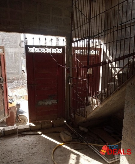 80 SQUARE YARDS LEASED HOME FOR SALE, GULSHAN DAD RAHEEM BONDARY WALL image 2