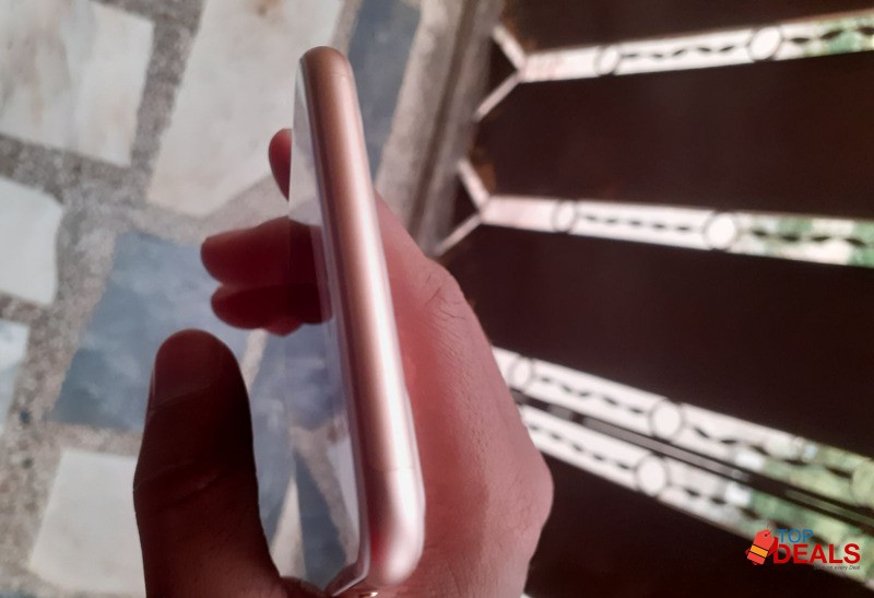 Iphone 8 plus, 10/10 Condition, Official American LLA Model image 5