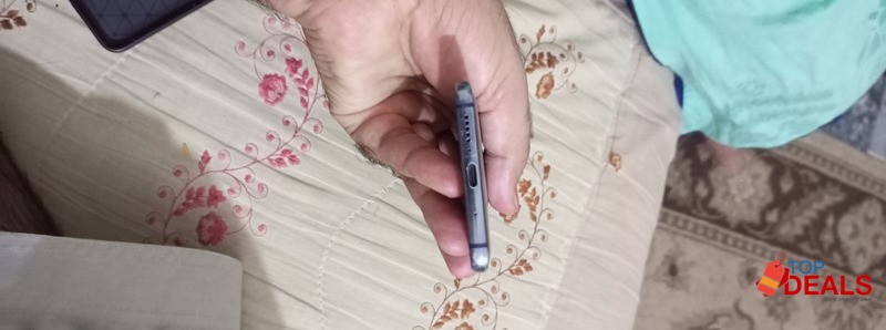 Huawei Mate 10 pro 6GB Ram 128 GB Rom image 6