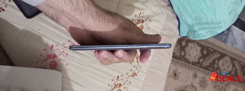 Huawei Mate 10 pro 6GB Ram 128 GB Rom image 7