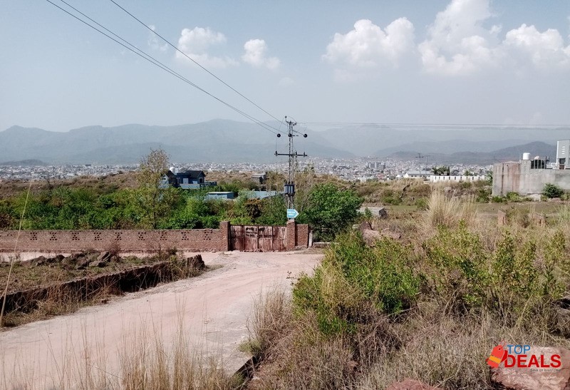 North Banigala Islamabad ideally located 7 Marla corner plot hill view image 1