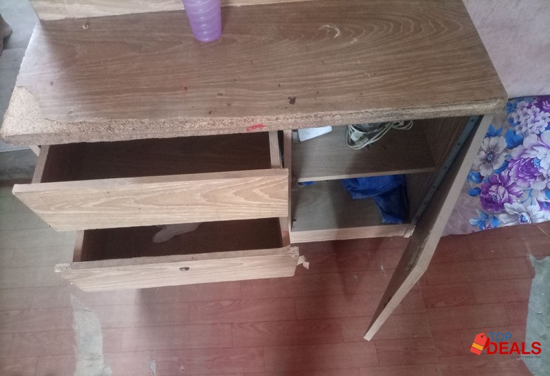 Divider and Dressing Table image 5