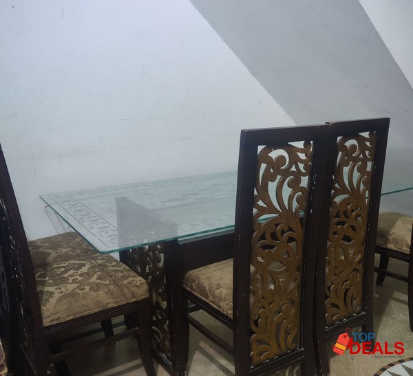 Dining table 6 seater image 1