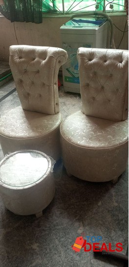 Room Chair with table image 1