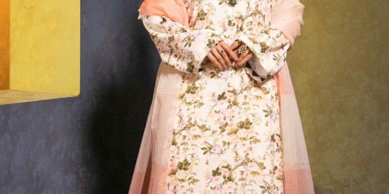 Sapphire! UP TO 50% off 4 