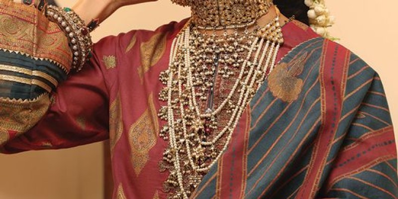 Alkaram studio Mid-Season Sale! Upto 50% off 4 