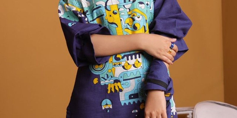 Alkaram studio Autumn Sale with upto 50% Off 4 