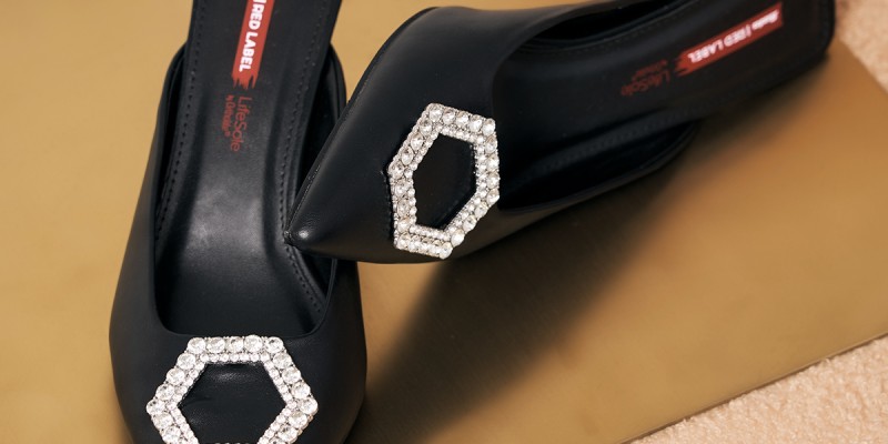 Bata Offering Independence Day Sale FLAT 25% OFF 4 