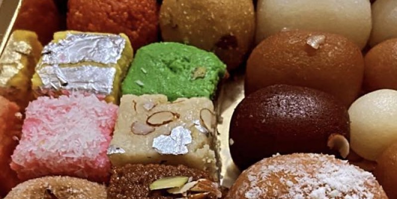 Kababjees Bakers Deal 12 For Rs.2549/- 4 