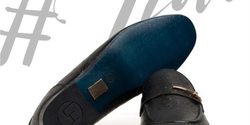 LOGO Shoes is having a sale to celebrate their 17th anniversary! Only online, get a 40% discount on all footwear 5 