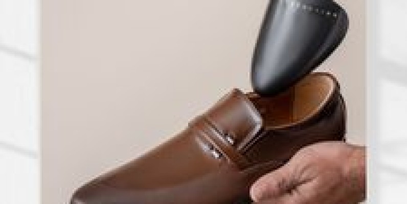 RedSale! LOGO Shoes Take advantage of a 30% discount till February 14th, 2022 5 