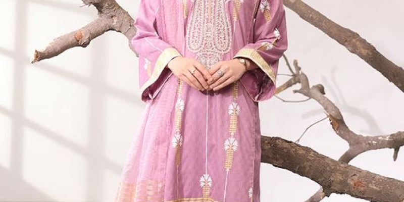 Alkaram studio Mid-Season Sale! Upto 50% off 5 