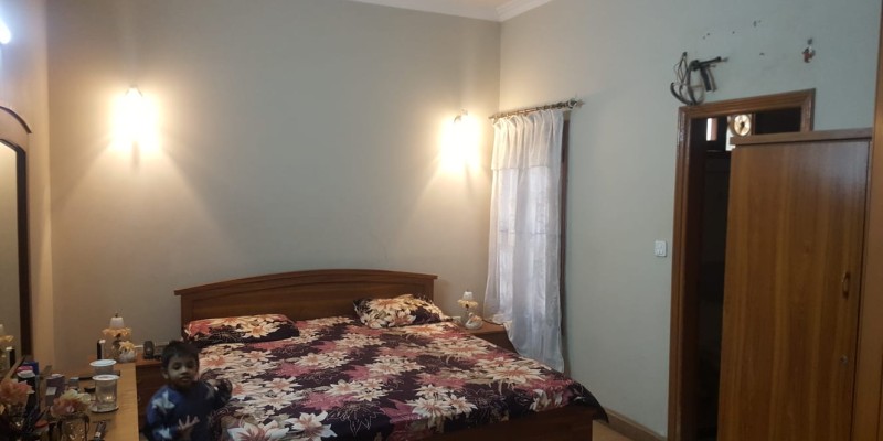 240 Yards House For Rent image 5